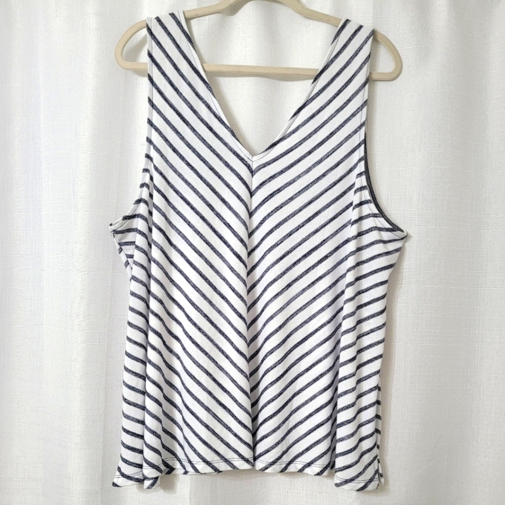 NWT Gap Navy And White Striped Sleeveless Tank Top XXL - Picture 7 of 7